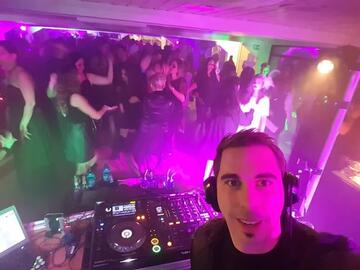 DJ ALEX BEER