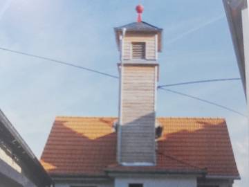 Neuer Schlauchturm am alten Spritzenhaus