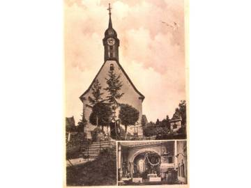 Alte Kirche mit Altarraum und Ehrenmal